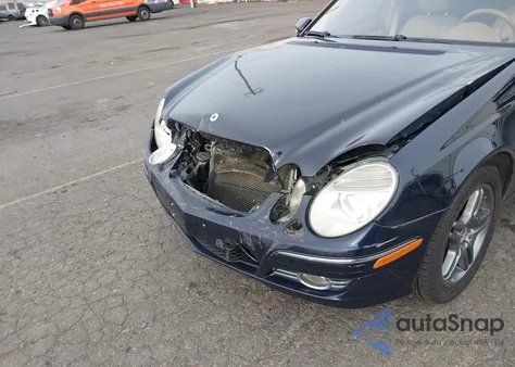 2008 Mercedes-Benz E 350 4Matic z USA, uszkodzony, nr VIN WDBUF87X38B187587